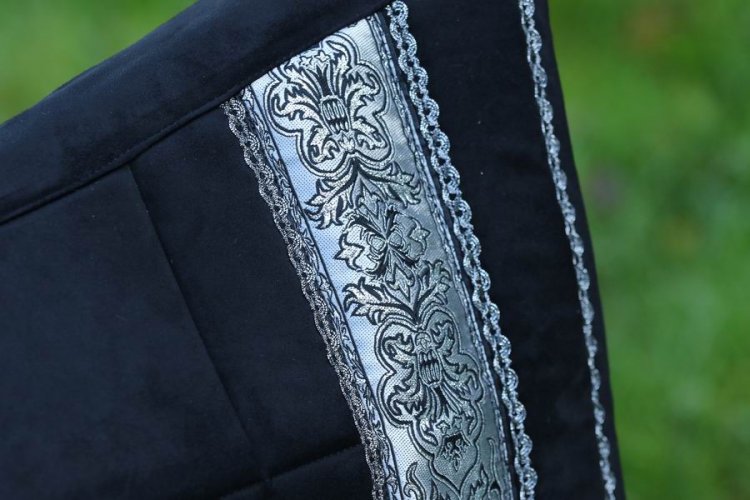 (Bild für) Barockschabracke Black - zum Schließen ins Bild klicken